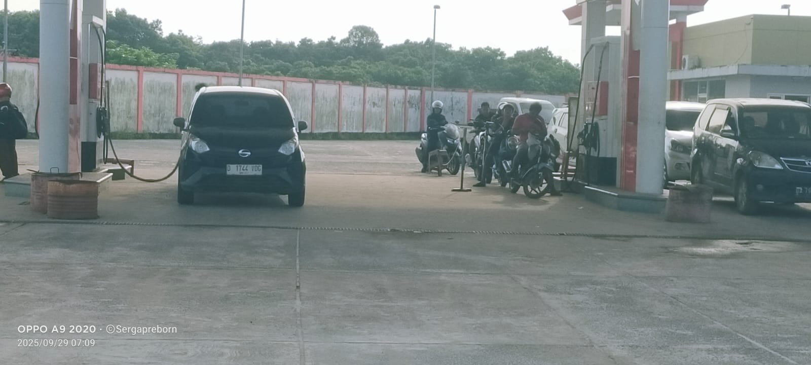 Diduga Oprator SPBU Km 08 Samuda Layani Barcode Lain Kendaraan Diminta Menezemen SPBU Bertindak Tegas.