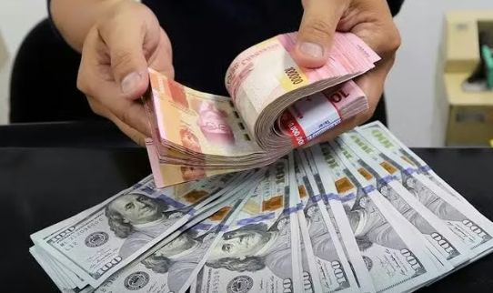 Rupiah Diprediksi Melemah, Pasar Waspadai Arah Kebijakan AS