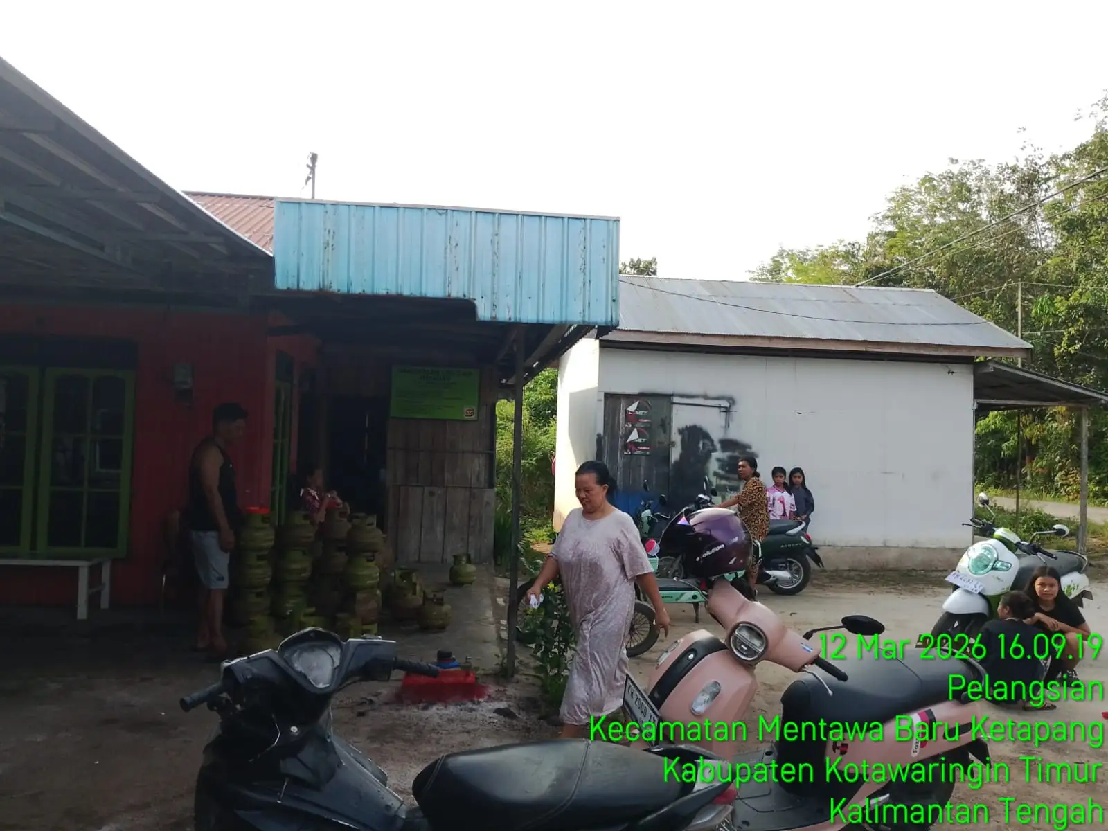 PANGKALAN LPG 3 KG MILIK HASANAH DI DESA PELANGSIAN SEMPAT DIDUGA JUAL DI ATAS HET, PEMILIK BERIKAN KLARIFIKASI